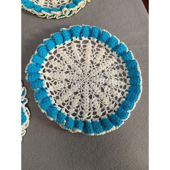 Vintage Handmade Crochet Doilies Set of 4 Blue & White Round Decorative Table Ma - Picture 3 of 13